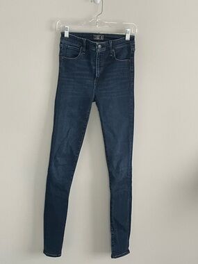 Abercrombie & Fitch Dark Blue Skinny Jeans